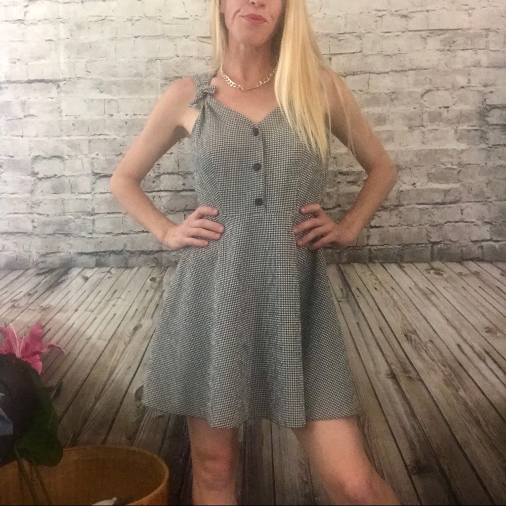 ‼️TopShop Skater dress Retro style Black & White 6